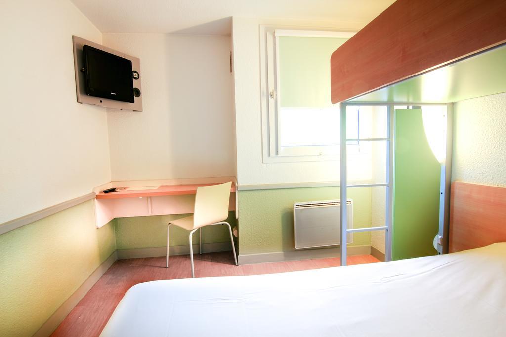 Ibis Budget Chateaudun Exterior photo